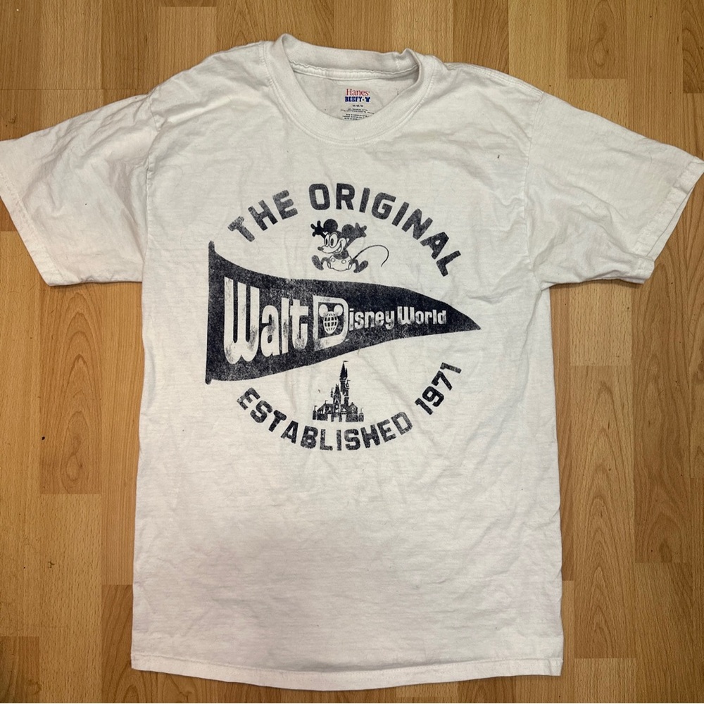 White Hanes Beefy ‘The Original Walt Disney World’ t-shirt size Medium